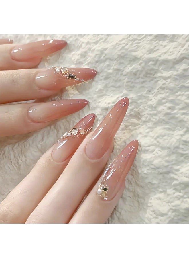 أظافر صناعية فاخرة سهلة التركيب - مجموعة قابلة لإعادة الاستخدام مكونة من 24 قطعة - أظافر صناعية طويلة بلون اللوز الوردي المتدرج مع لآلئ وكريستال - أظافر صناعية لامعة قابلة لإعادة الاستخدام - مظهر صالونات التجميل في المنزل - Image 2